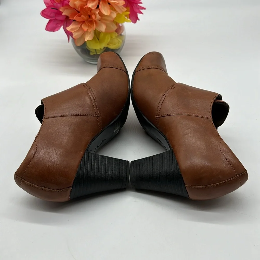 Clarks Bendables Carmel Color Leather Heels Size 10 MCH6873E - Picture 5 of 7